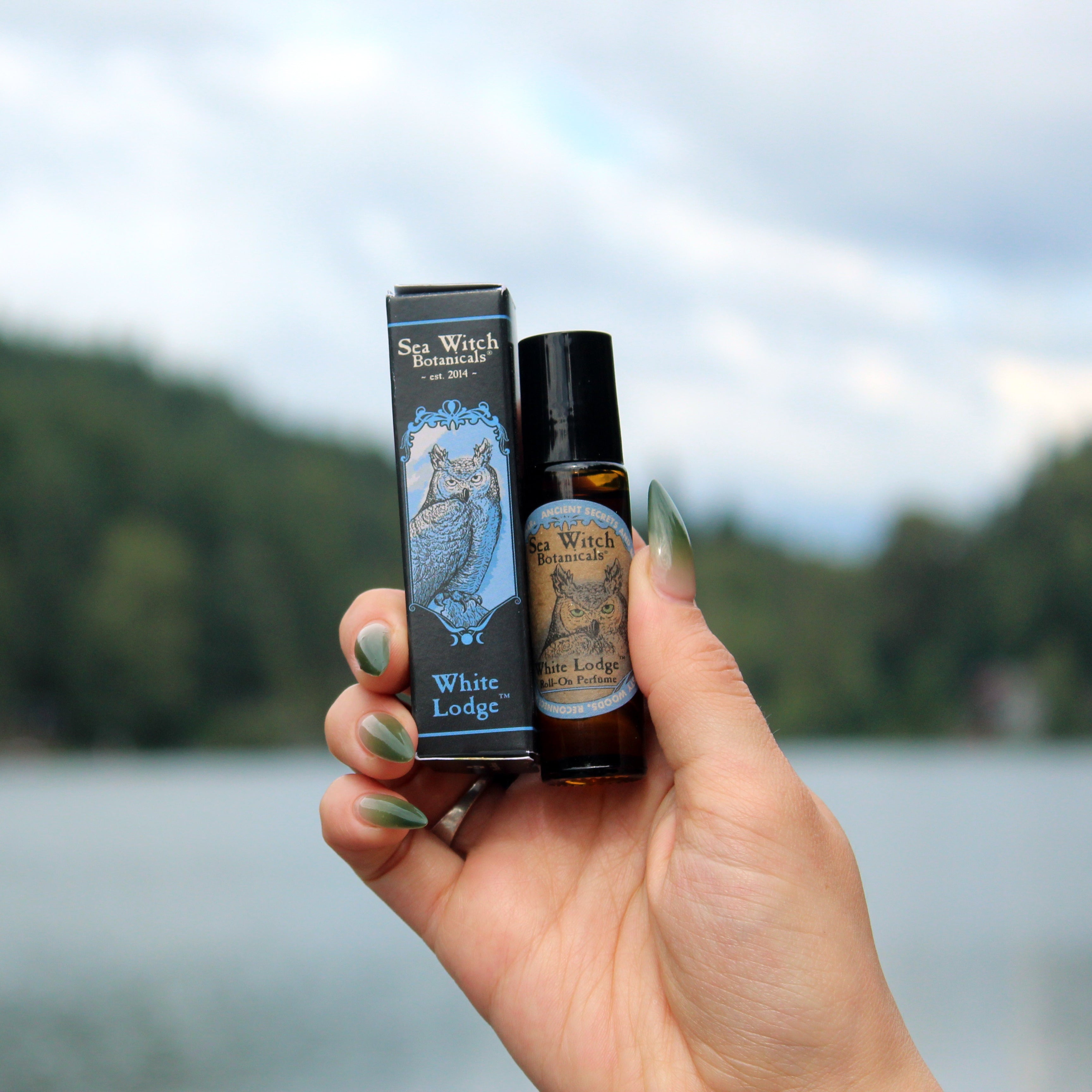 WRPWL1111: Roll On Perfume, White Lodge