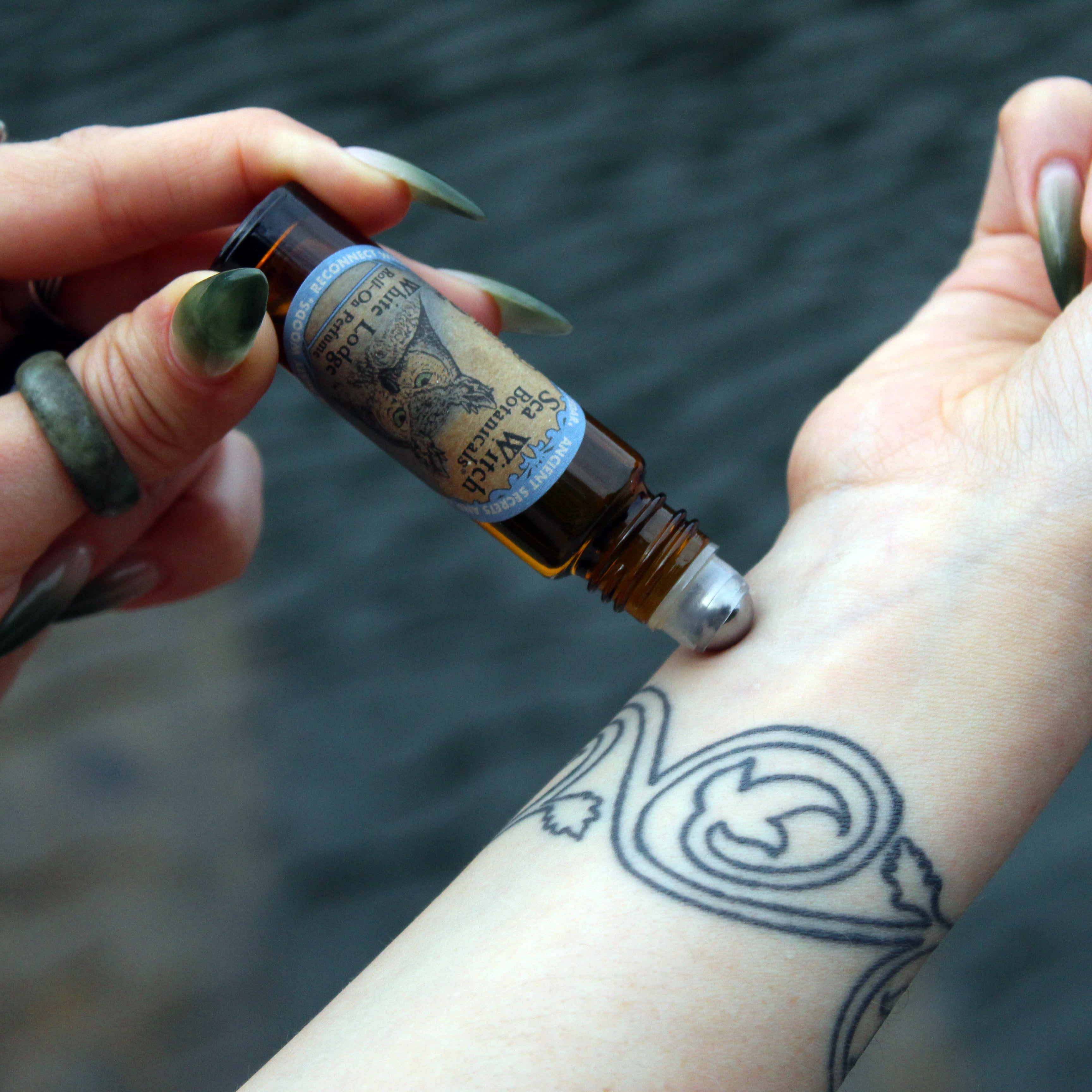 WRPWL1111: Roll On Perfume, White Lodge