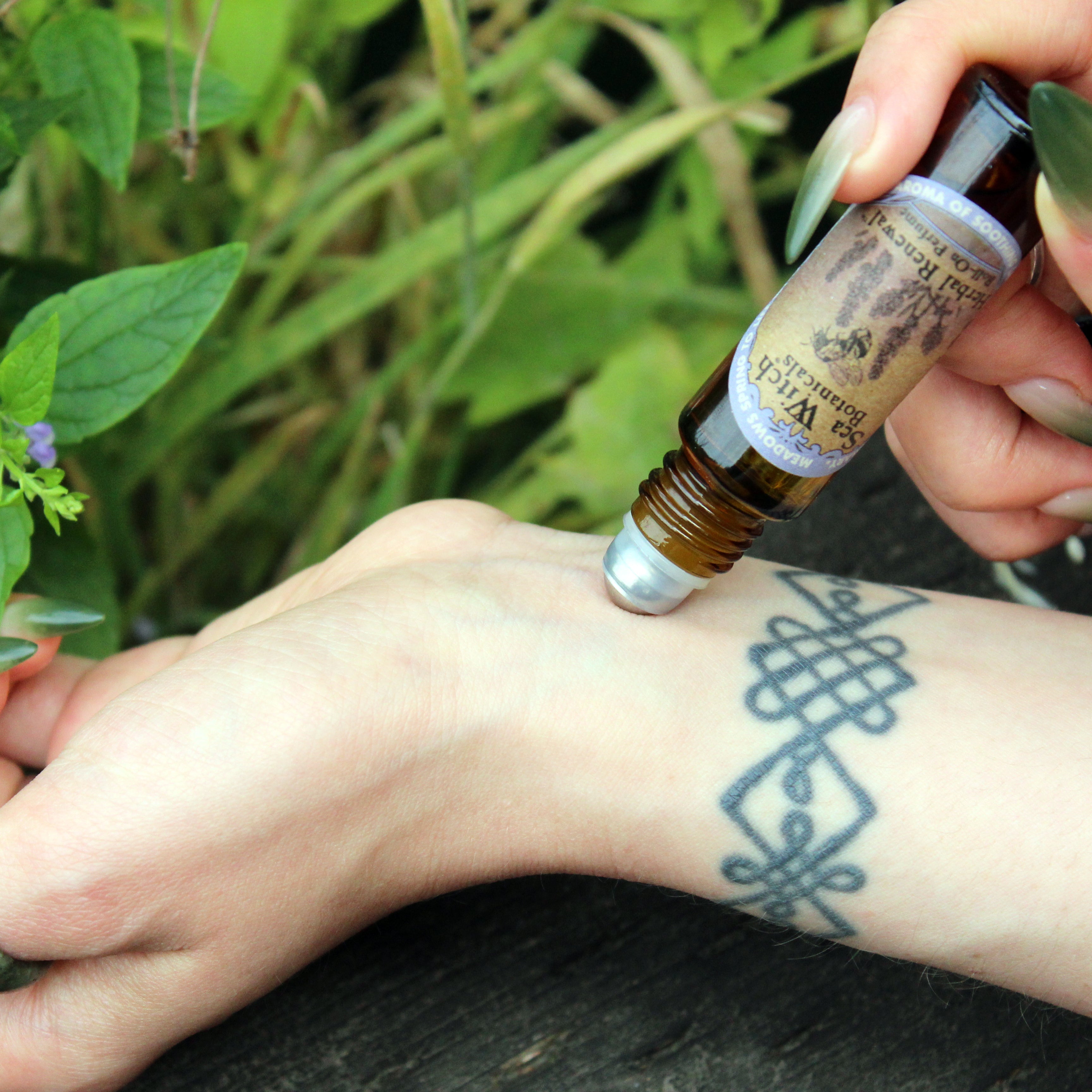 WRPHR1135: Roll On Perfume, Herbal Renewal