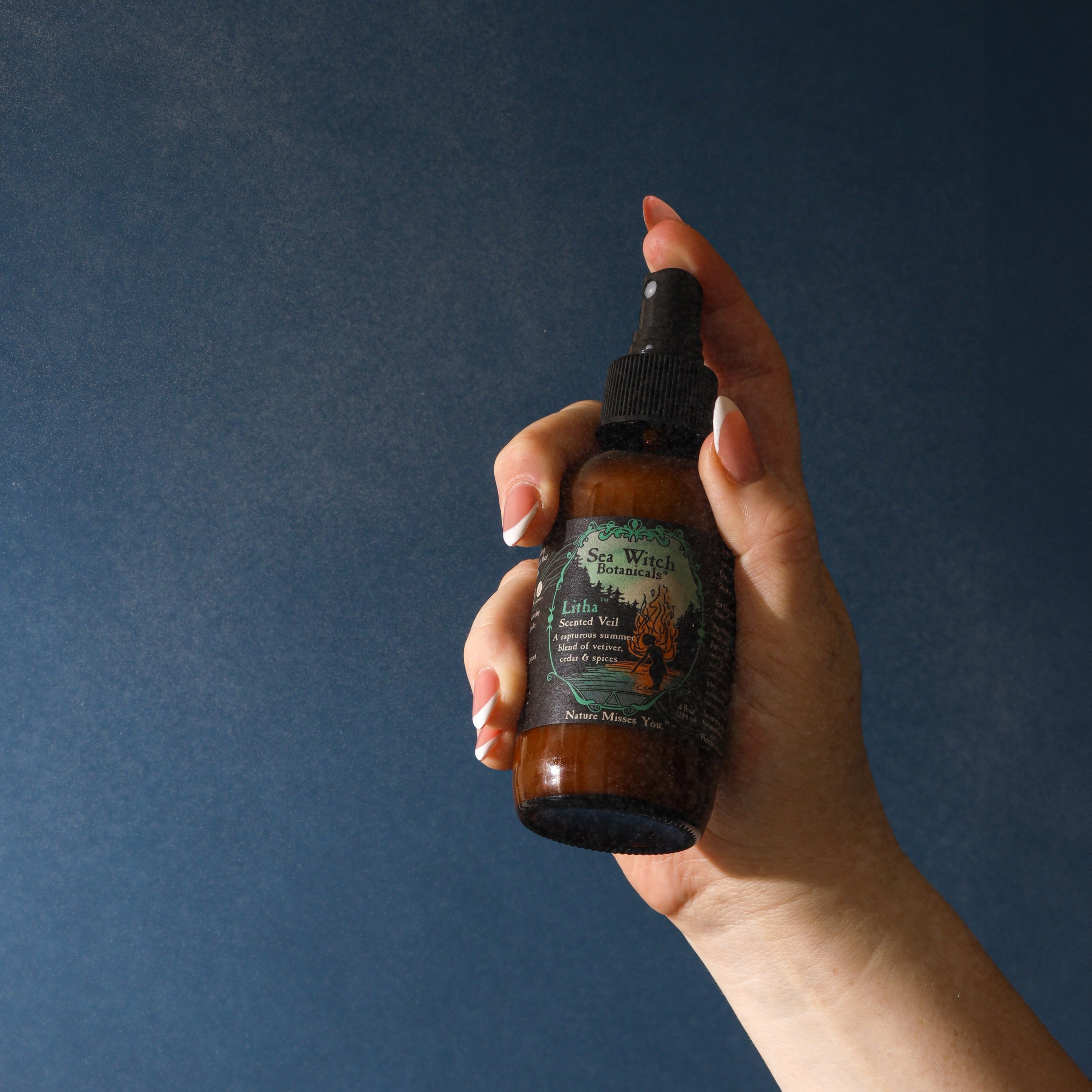 WS4VLT6093 Litha Scented Veil: Aromatic Woods & Sensual Spices